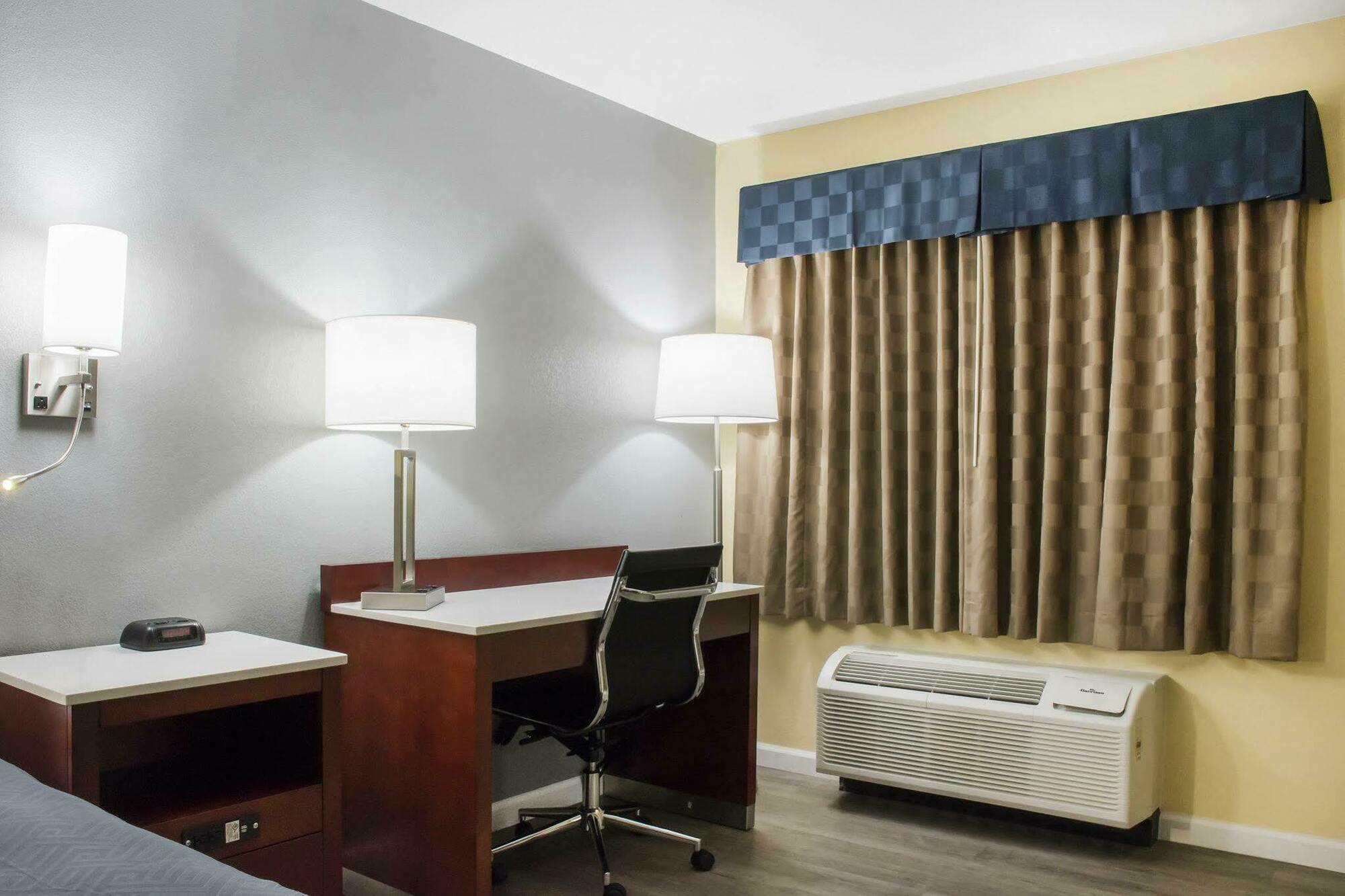 Escape Inn Hershey Exteriör bild